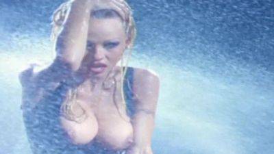 Solo scene with an awesome Pamela Anderson on vidfreenow.com