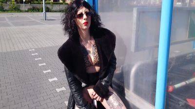 Dildoing In Public 5 Min - Lucy Ravenblood on vidfreenow.com