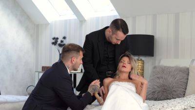 Bride gets laid on her wedding day by her hubby's best friend - Russia on vidfreenow.com