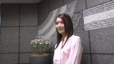 Non Suzumiya The seductive girl with perfect smile: she uses a public restroom to hunt down guys - Caribbeancom - Japan on vidfreenow.com