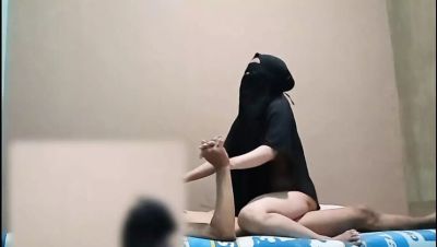 Hot Hijab Neighbor Swaying in Homemade Sex with Creampie - Indonesia on vidfreenow.com