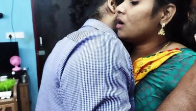 Mallu Girl in Half Saree Hot Lip Lock Romance with Desi Malayali Couple - India on vidfreenow.com